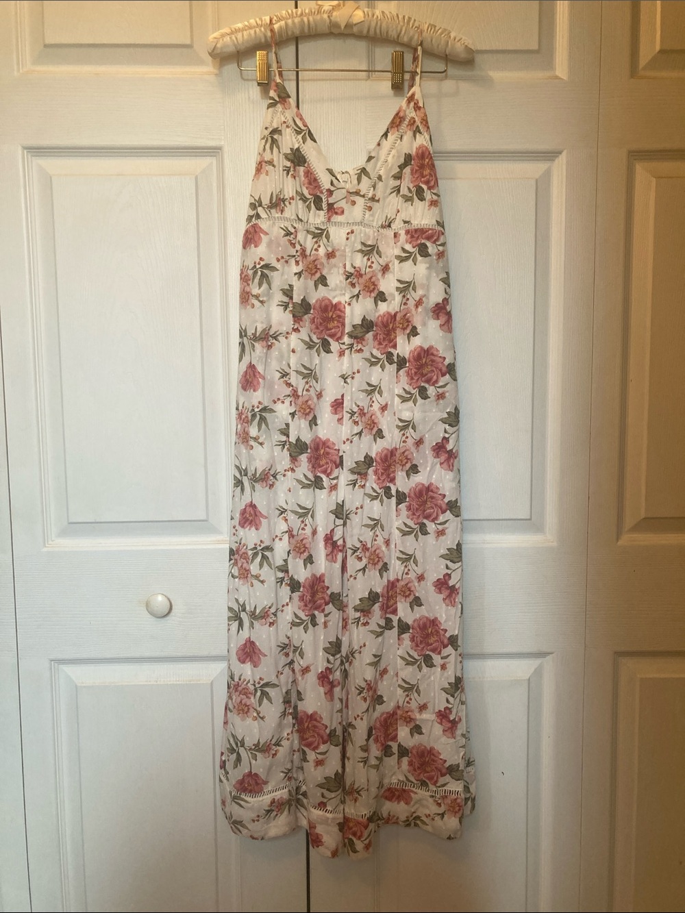 American Eagle Outfitters Cream Pantsuit with pink rose print.. size 6